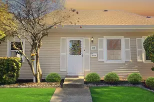 19 B Plaza Del Campillo, Freehold, NJ 07728 - Photo 1