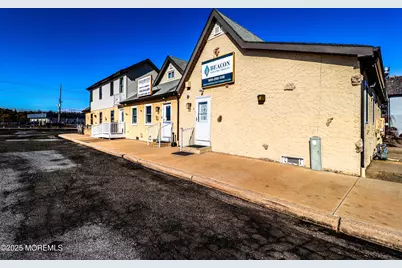 2 Hollywood Boulevard #8, Forked River, NJ 08731 - Photo 1