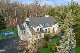 40 Takolusa Dr, Holmdel, NJ 07733 - Photo 1