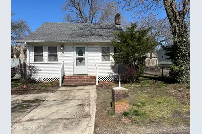 216 Longboat Avenue, Beachwood, NJ 08722 - Photo 1