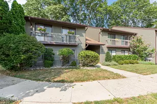 21 Auburn Ct, Red Bank, NJ 07701 - Photo 1