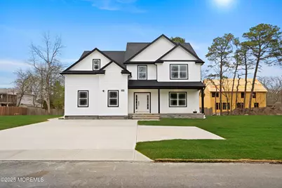 2117 Broadway Boulevard, Toms River Township, NJ 08757 - Photo 1