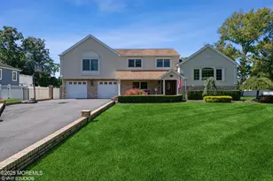 35 Winthrop Dr, Manalapan Township, NJ 07726 - Photo 1