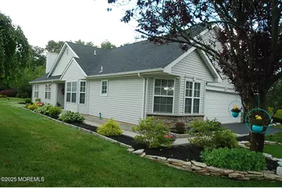 29 Strawberry Lane, Lakewood, NJ 08701 - Photo 1
