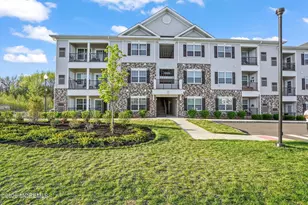 914 Vanderbergh Blvd, Monroe Township, NJ 08831 - Photo 1