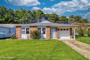 3 Tudor Ct, Brick, NJ 08723 - Photo 1