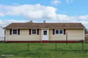 321 Lockheed Rd, Brick, NJ 08723 - Photo 1
