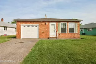 8 Newcastle Ct, Toms River Township, NJ 08757 - Photo 1