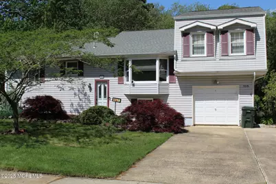 105 Darien Road, Howell Township, NJ 07731 - Photo 1