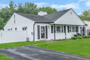 2090 Lamplighter Dr, Toms River Township, NJ 08753 - Photo 1