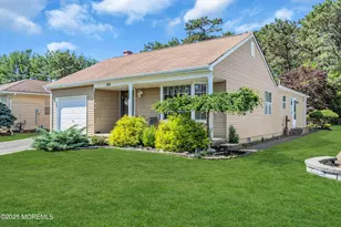 184 Pulaski Blvd, Toms River Township, NJ 08757 - Photo 1