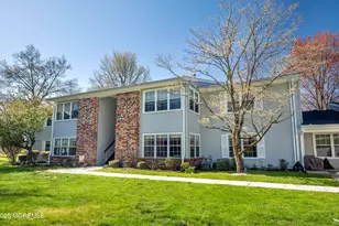 18 Snowburry Ct, Red Bank, NJ 07701 - Photo 1