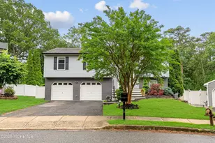 16 Lamp Post Ct, Howell Township, NJ 07731 - Photo 1