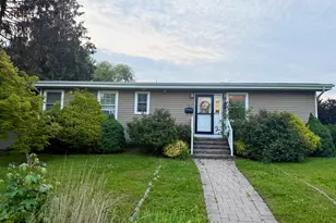 167 Brookside Dr, Belford, NJ 07718 - Photo 1