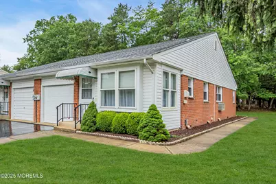 4B Columbus Boulevard, Whiting, NJ 08759 - Photo 1