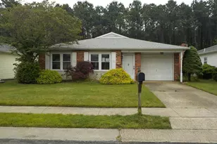 17 Meadowbrook Rd, Brick, NJ 08723 - Photo 1