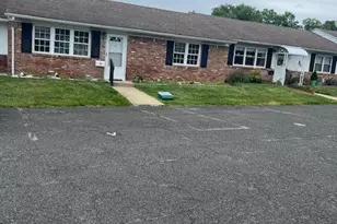 8 Missouri Ct, Matawan, NJ 07747 - Photo 1