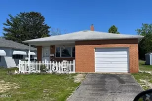 9 Harrington Dr S, Toms River Township, NJ 08757 - Photo 1