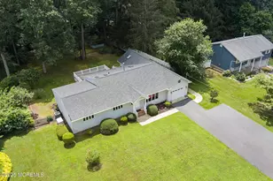 10 Locust Grove Ln, Manalapan Township, NJ 07726 - Photo 1