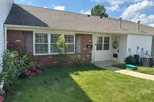 9 Maine Ct, Matawan, NJ 07747 - Photo 1