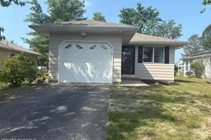 101 Bonaire Dr, Toms River Township, NJ 08757 - Photo 1