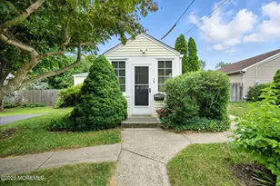 29 Park Ave, Belford, NJ 07718 - Photo 1