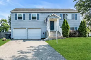 1097 Westlake Dr, Toms River Township, NJ 08753 - Photo 1