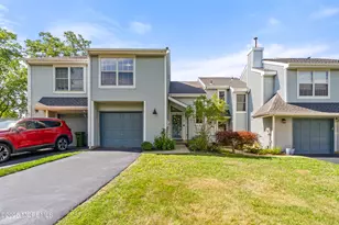 81 Malibu Dr, Eatontown, NJ 07724 - Photo 1