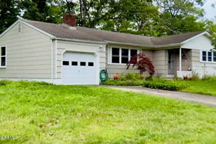 33 Camelot Dr, Toms River Township, NJ 08755 - Photo 1