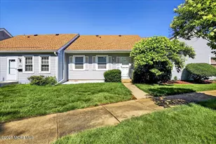 21 Plaza Del Campillo, Freehold, NJ 07728 - Photo 1