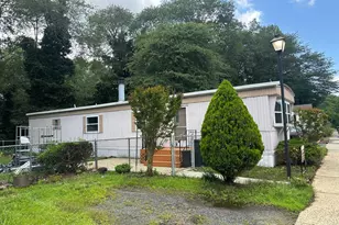 7 Eisenhower St, Howell Township, NJ 07731 - Photo 1