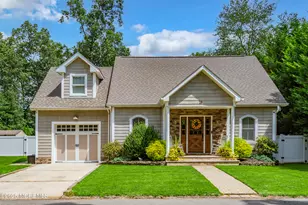 16 Farmingdale Pkwy, Farmingdale, NJ 07727 - Photo 1