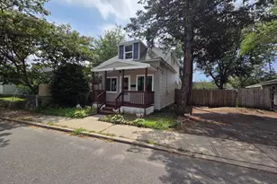 42 Linton Pl, Keansburg, NJ 07734 - Photo 1
