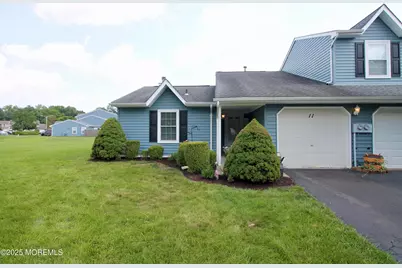 11 Farragut Square, Freehold, NJ 07728 - Photo 1