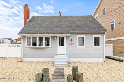 7 Jeri Ann, Manahawkin, NJ 08050 - Photo 1