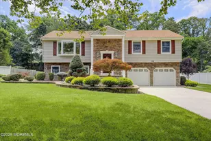 34 Appomattox Dr, Manalapan Township, NJ 07726 - Photo 1