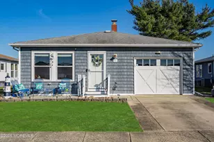 15 Aztec Ct, Toms River Township, NJ 08757 - Photo 1