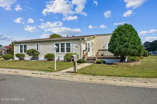 463 Charles Pl, Freehold, NJ 07728 - Photo 1