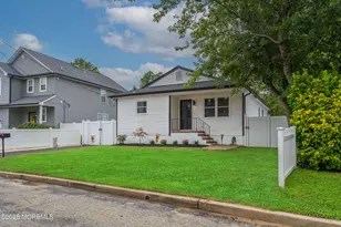 976 Woodmere Dr, Aberdeen Township, NJ 07735 - Photo 1