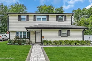 11 Mallard St, Hazlet Township, NJ 07730 - Photo 1