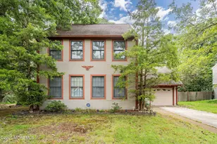 106 Lavenham Ct, Toms River Township, NJ 08755 - Photo 1