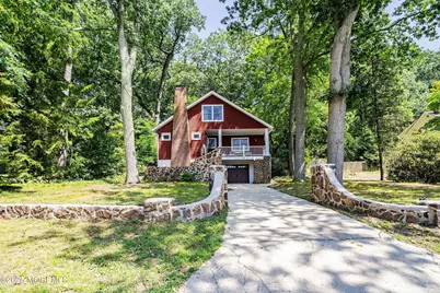 26 Mountainside Avenue, Atlantic Highlands, NJ 07716 - Photo 1