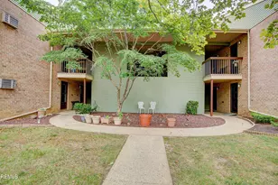 218 Medford Ct, Manalapan Township, NJ 07726 - Photo 1