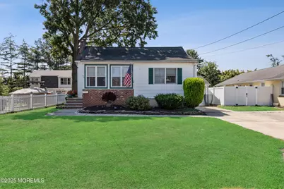 80 Saint Peters Place, Keyport, NJ 07735 - Photo 1