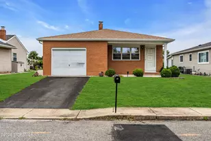 10 Spanish Wells St, Toms River Township, NJ 08757 - Photo 1