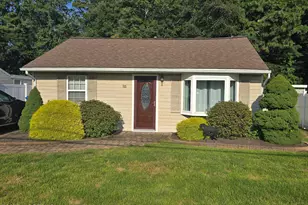 533 Holly Village Ln, Toms River Township, NJ 08753 - Photo 1