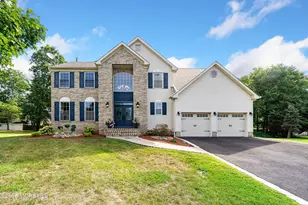 6 Bromley Ct, Matawan, NJ 07747 - Photo 1