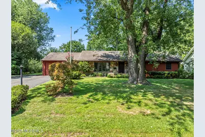 8 Greenwood Place, Middletown, NJ 07748 - Photo 1