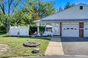 186 Laurel Pl, Whiting, NJ 08759 - Photo 1