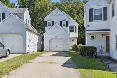 18 Oak Knoll Drive, Matawan, NJ 07747 - Photo 1